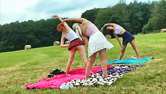 Czech Teen Bares Tight Ass In Outdoor Yoga And Gymnastics