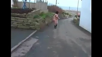 British Sluts Expose Themselves In Public