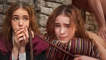 Hermione Granger'ın bu POV köle deneyiminde Martin Spell ile yoğun BDSM seansı