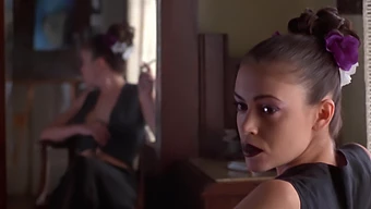 Alyssa Milano'S Seductive Performance In "Poison Ivy 2: Lily"