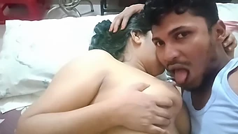 Teman Lelaki Saya Membuat Saya Merasa Baik Dengan Menjilat Bahagian Peribadi Saya Dan Saya Ingin Tahu Apakah Zakarnya Juga Seksi?