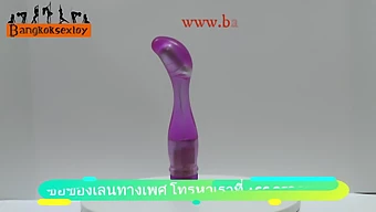 タイのセックストイでのディープスロートアクション