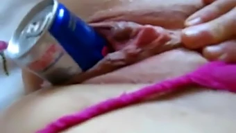 Couple Européen Amateur Explore Les Moments Béants Et La Masturbation Avec Son Mobile