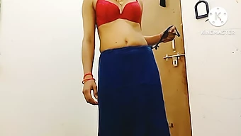 Saree-Clad Indian Housewife Strips Down And Masturbates