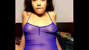 Solo Latina girl reaches orgasm thinking about her past love