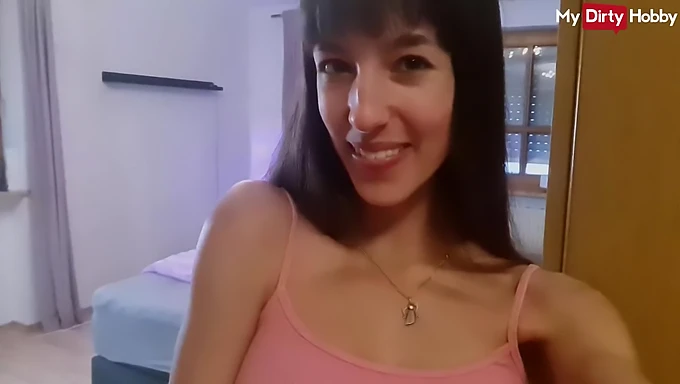 L'incontro amichevole di FinaFoxy e Layla Von Hohensee su Mydirtyhobby