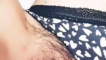 Göğüslü 18 Yaşındaki Kızın Kendini Parmakladığı Pov Videosu