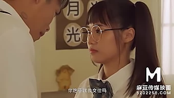 Wen Rui Xin'S First Day At School: A Steamy Asian Teen Experience